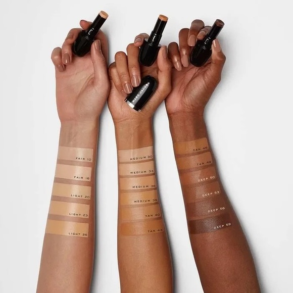 Marc Jacobs Concealer Stick - Tan 49 - Picture 2 of 4